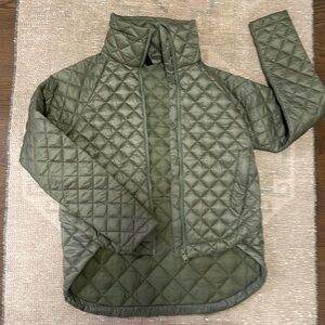 Athleta Whisper Featherless Puffer - quilted sage green